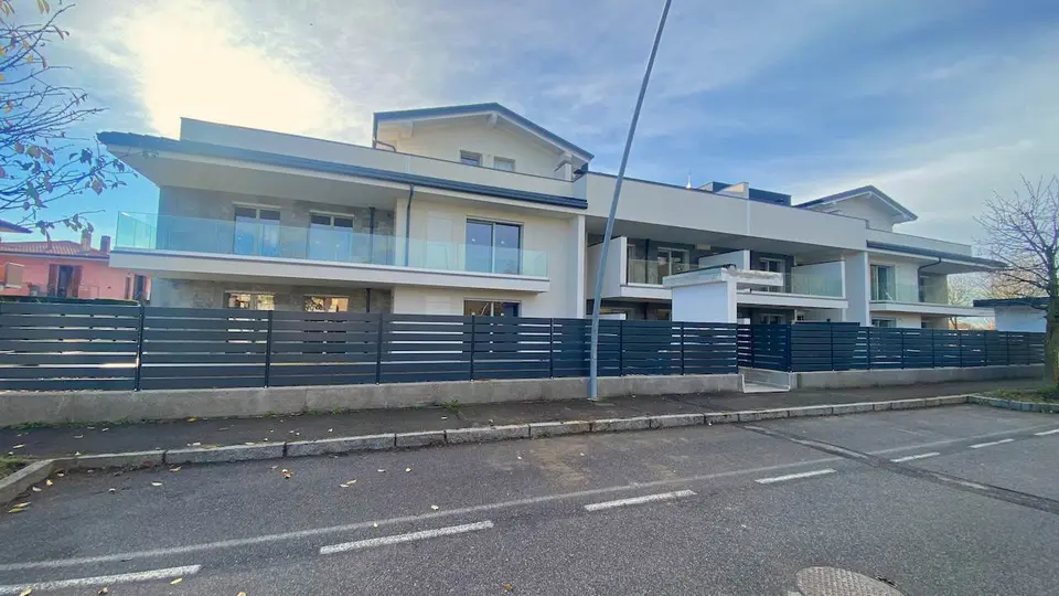 Appartamento in VIA CARLO ALBERTO DALLA CHIESTA , Calusco d'Adda (BG)