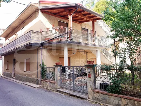 Casa Indipendente in Via S. Leo 124, Luzzi (CS)
