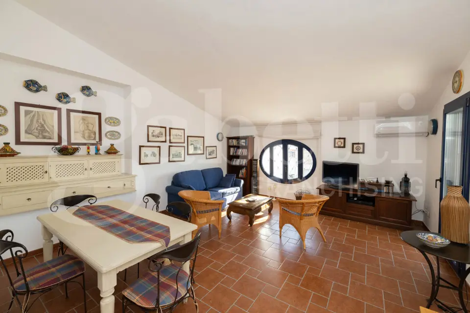 Appartamento in Piazza Duca degli Abruzzi 13, Marina Di Ragusa (RG)