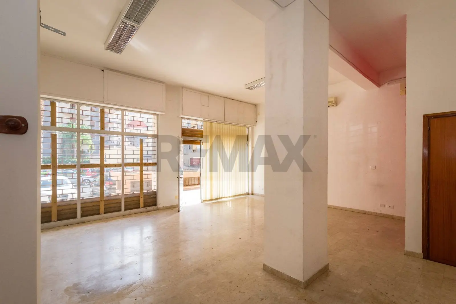 Locale Commerciale in Affitto a Palermo