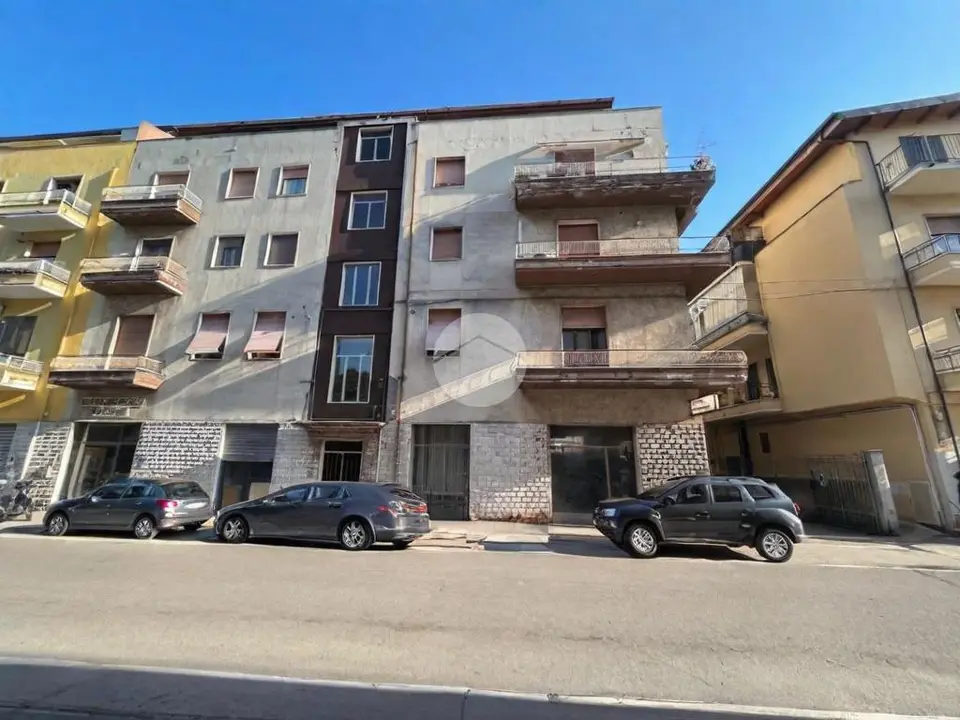 6 locali in vendita a Pescara