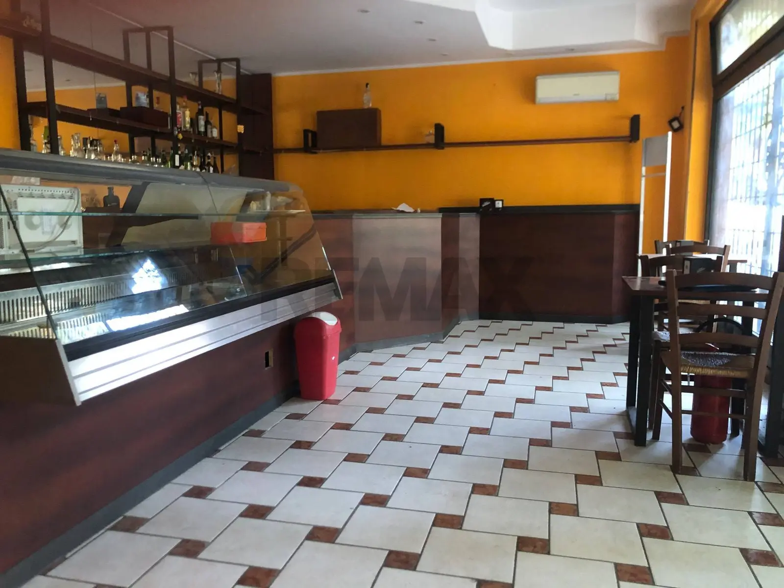Locale Commerciale in Affitto a Perugia