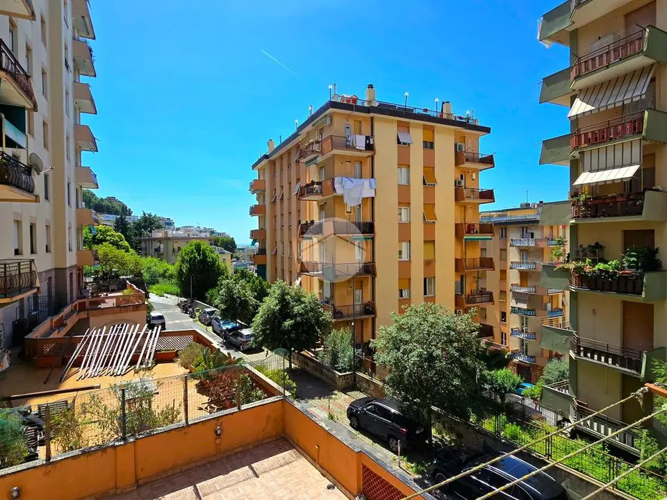 5 locali in vendita a Genova