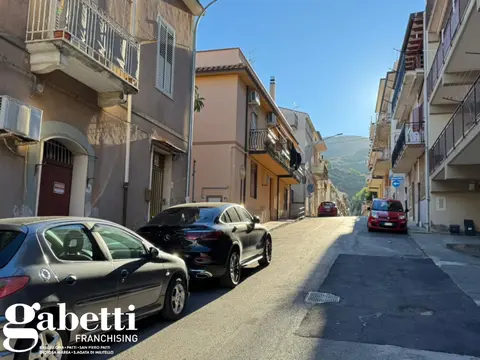 Appartamento in Via Archimede 16, Gioiosa Marea (ME)