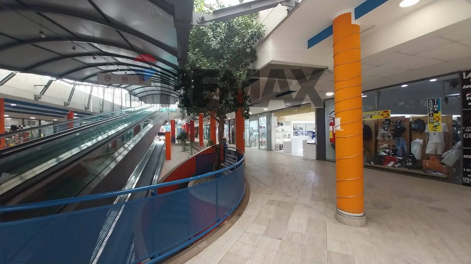 Locale Commerciale in Vendita a Salerno