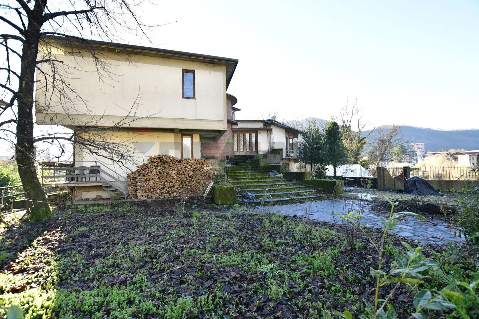 Villa singola in Vendita a Borgo a Mozzano