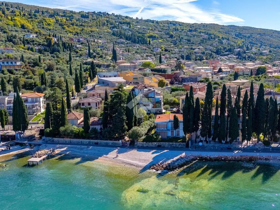 Trilocale in vendita a Torri Del Benaco
