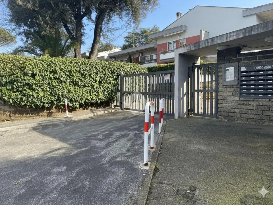 Quadrilocale in vendita a Roma