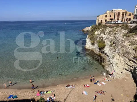 Appartamento in Via Benedetto Saputo 52, Terrasini (PA)