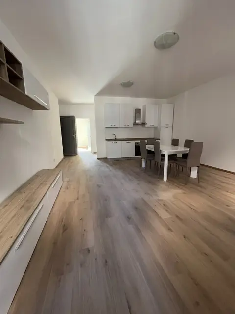 Appartamento in Piazza La Torre 16, Centro Valle Intelvi (CO)