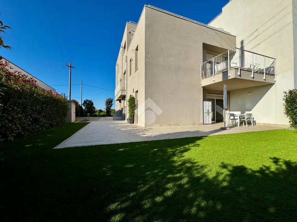 Trilocale in vendita a Peschiera Del Garda