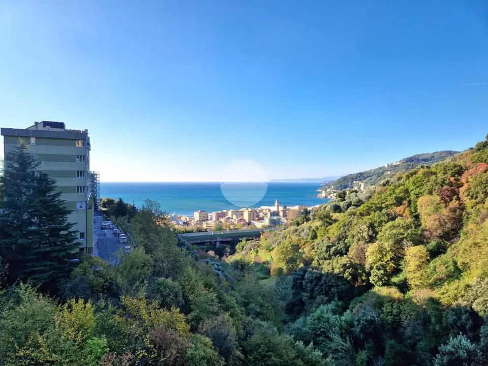 Quadrilocale in vendita a Genova
