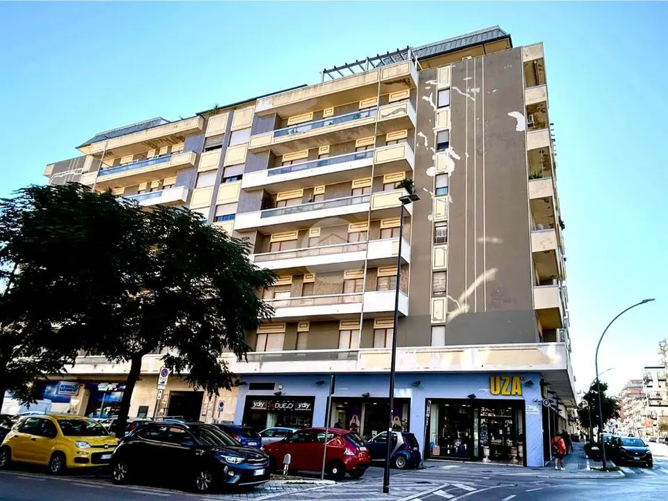Quadrilocale in vendita a Pescara
