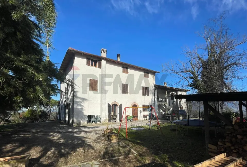 Azienda Agricola in Vendita a San Giovanni Valdarno