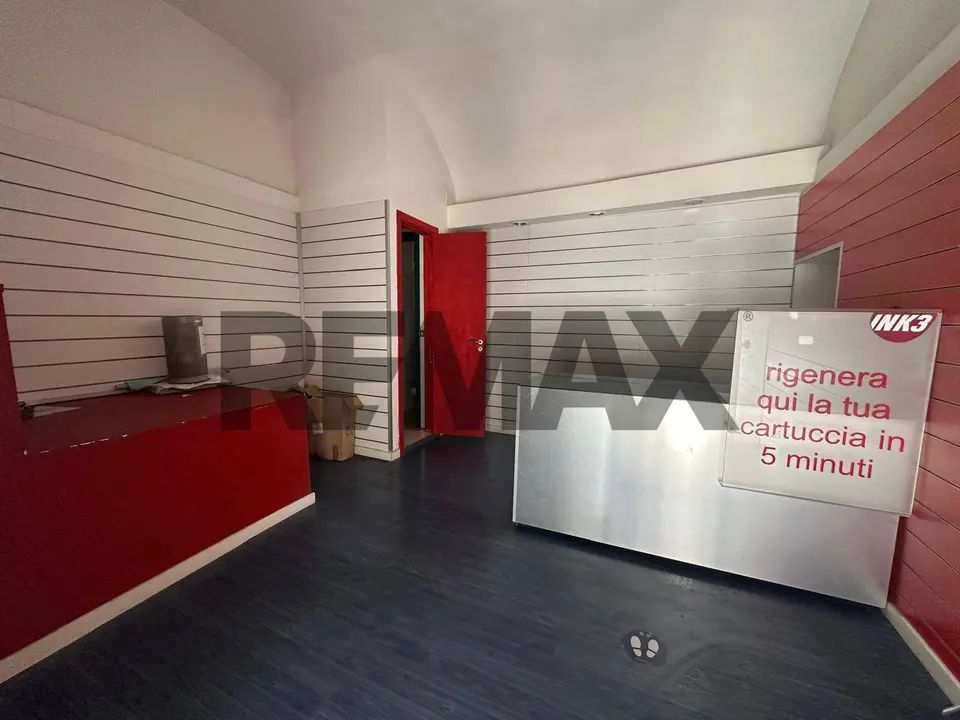 Locale Commerciale in Vendita a Molfetta