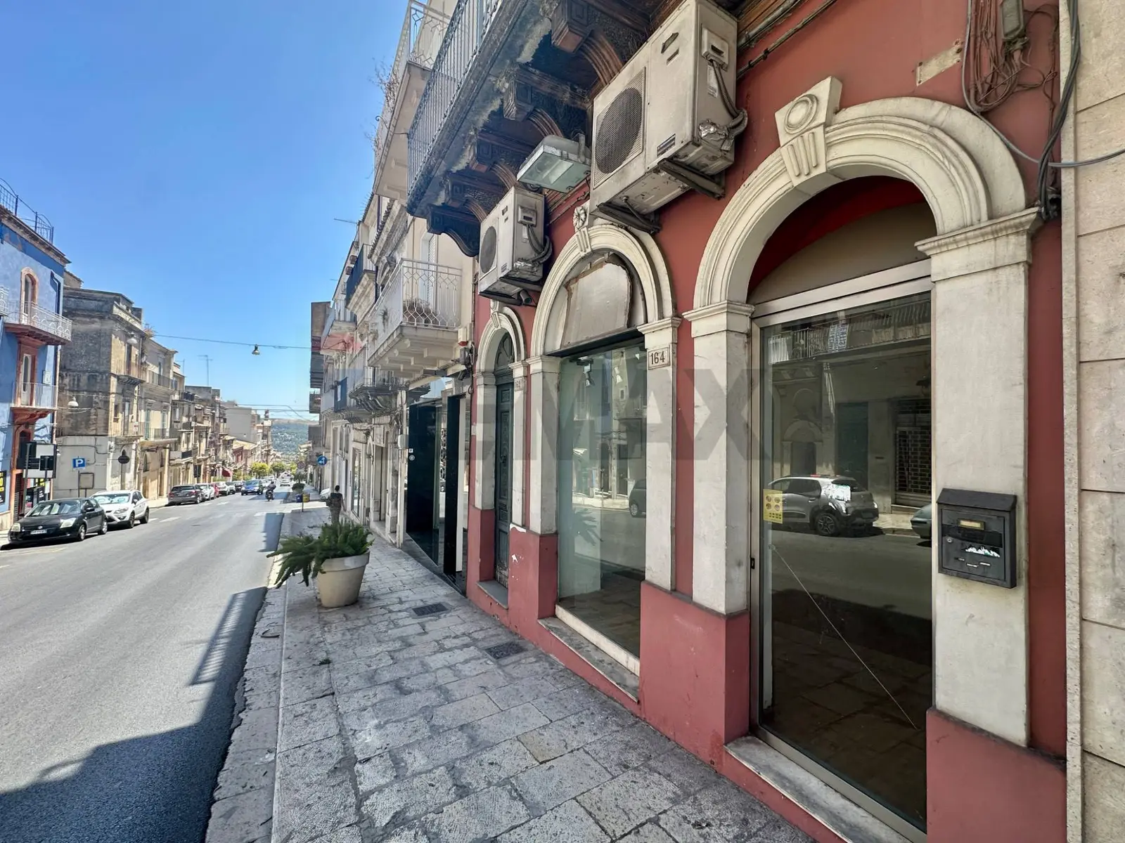 Locale Commerciale in Vendita a Ragusa