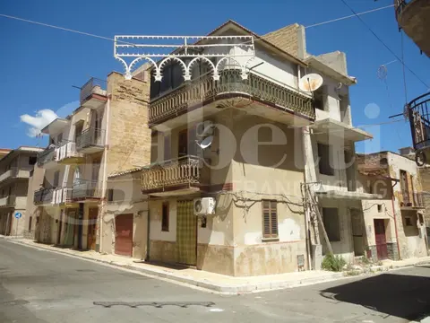 Casa Indipendente in Via Raffaello Sanzio 17, Altavilla Milicia (PA)