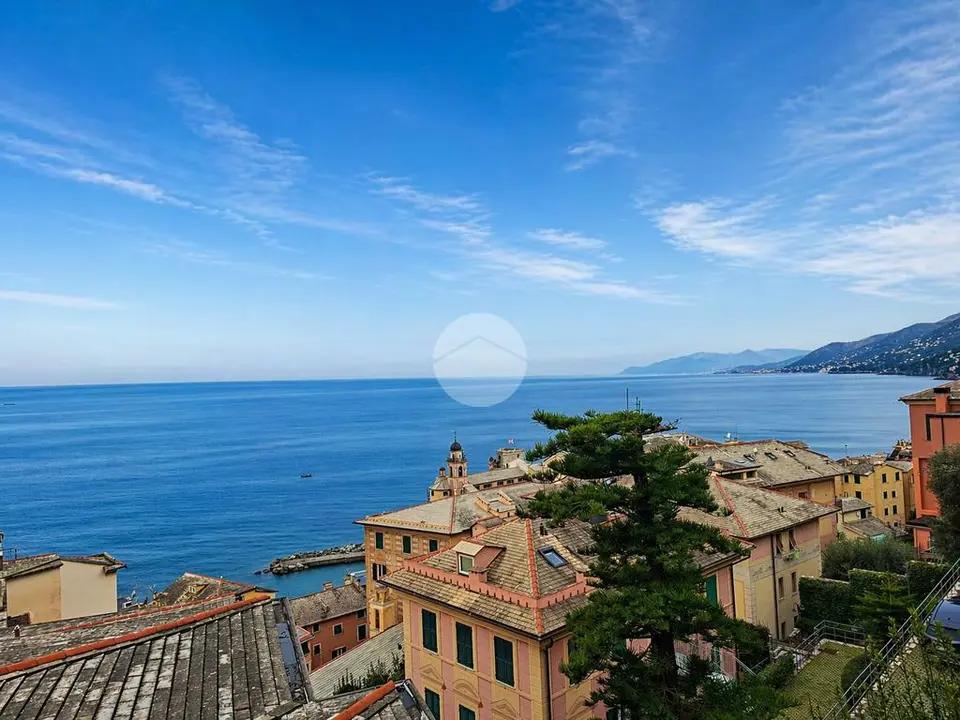 Quadrilocale in vendita a Camogli