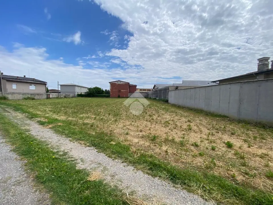 Ter. residenziale in vendita a Borgo San Giacomo