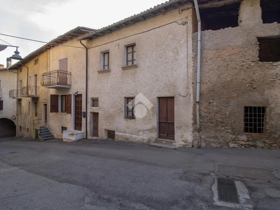 Casa semindipendente in vendita a Agnosine