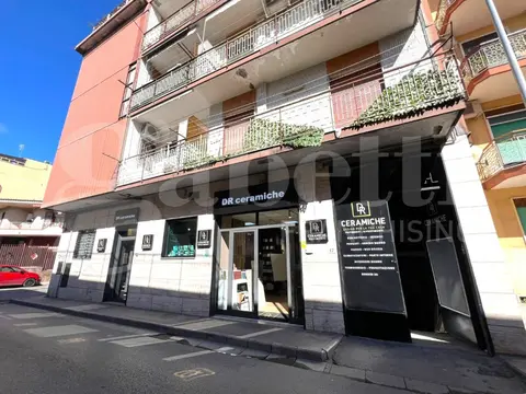 Negozio in Via Matteotti 40, Arzano (NA)