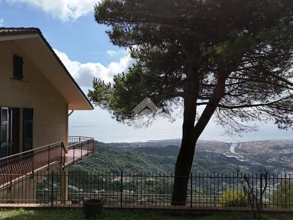 Villa singola in vendita a Cogorno