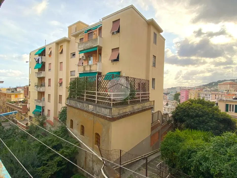 Quadrilocale in vendita a Genova