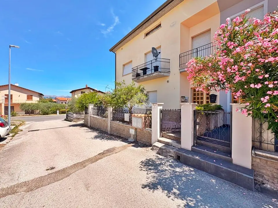 Quadrilocale in vendita a Gualdo Tadino