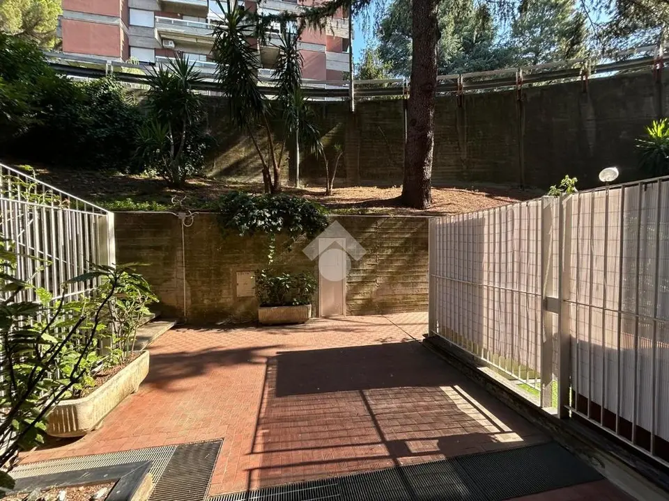 5 locali in vendita a Genova