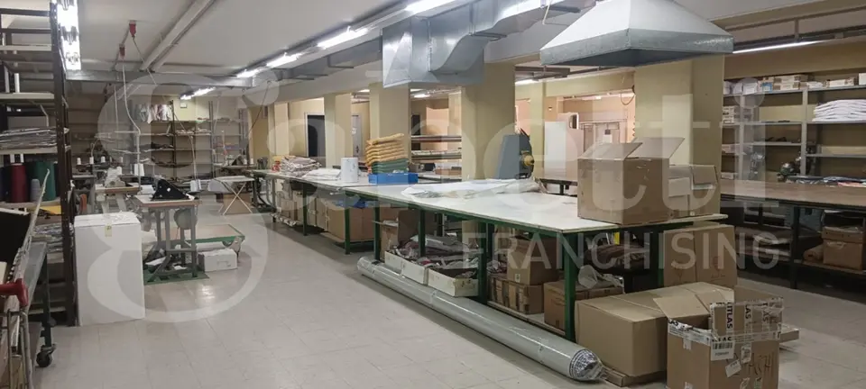 Magazzino in Via Giacomo Leopardi 21, Gravina di Catania (CT)
