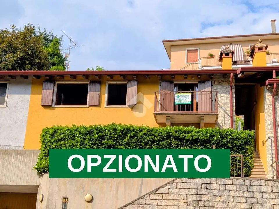 Trilocale in vendita a Caprino Veronese