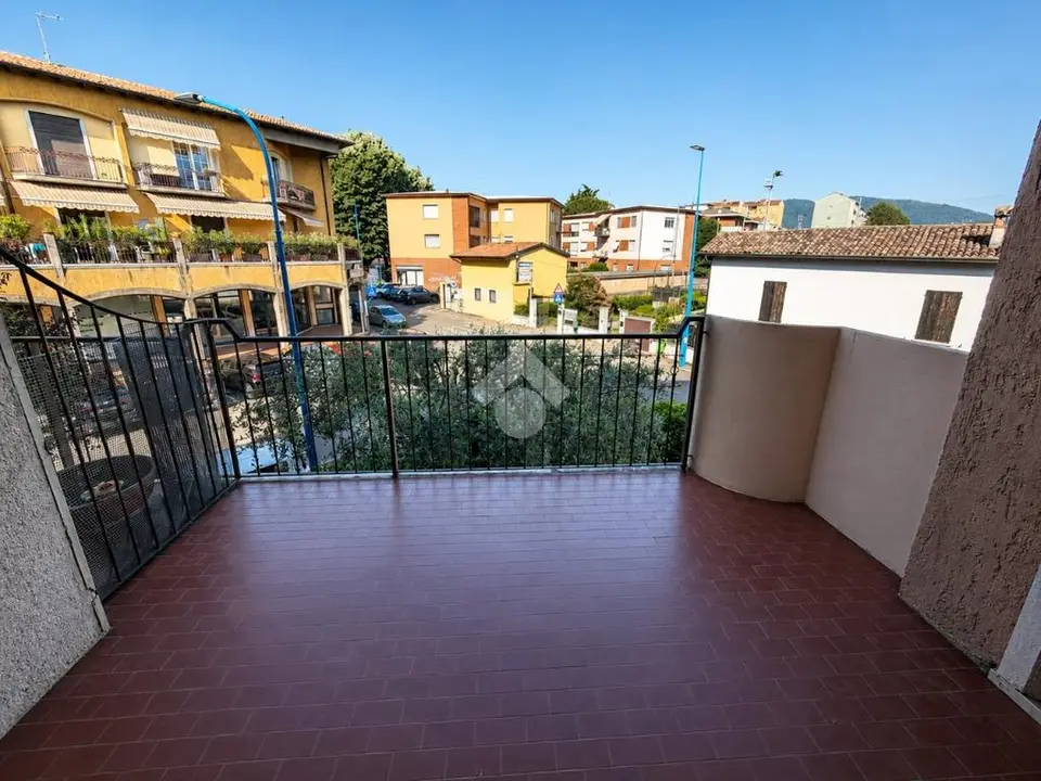 Trilocale in affitto a Brescia