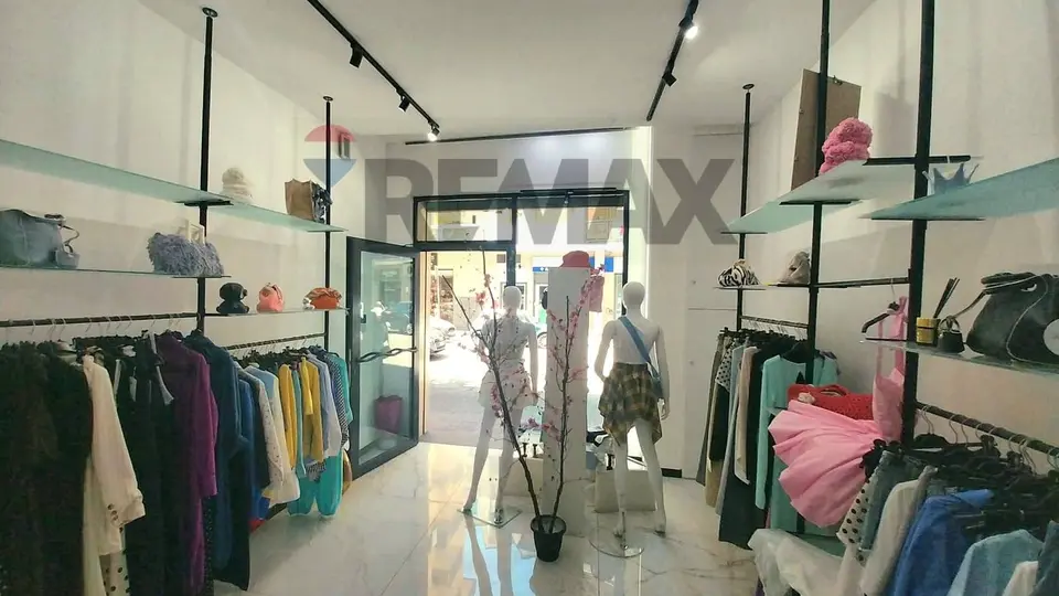 Locale Commerciale in Vendita a Salerno