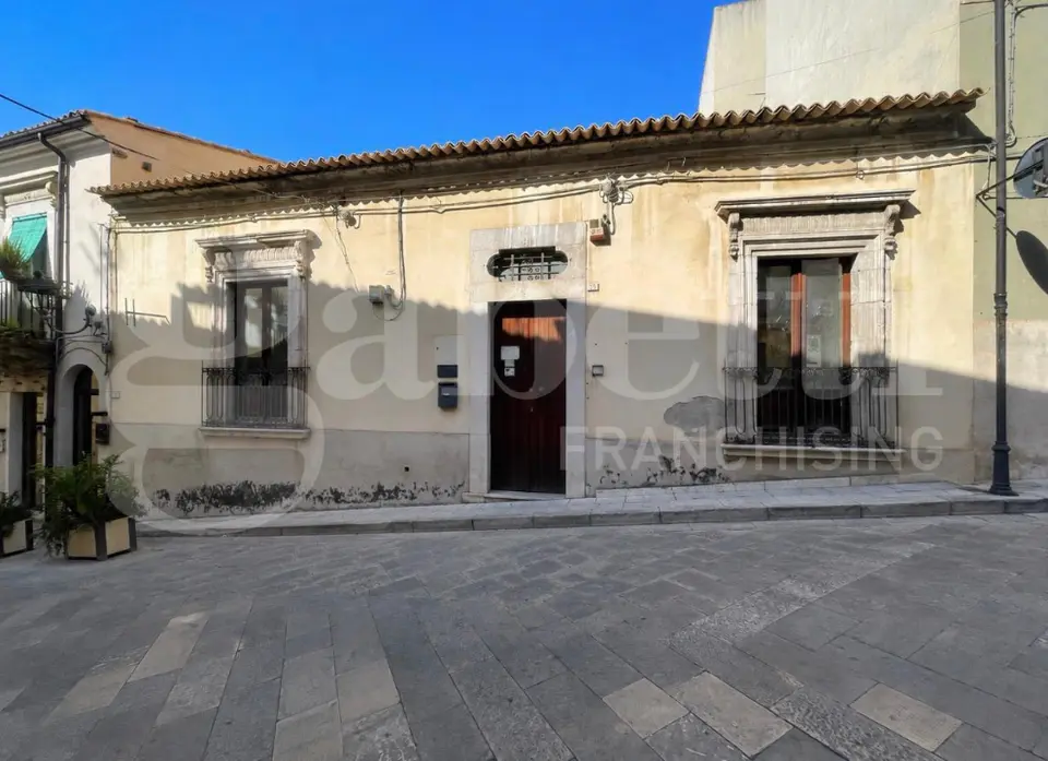 Ufficio in via gioacchino iacono 33, Comiso (RG)