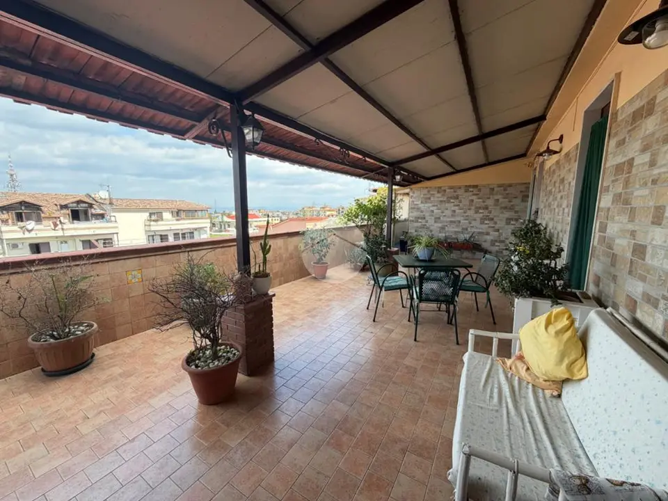 5 locali in vendita a Mugnano Di Napoli