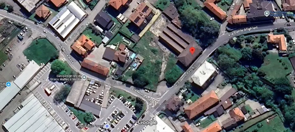 Capannone Industriale in Vendita a Arona