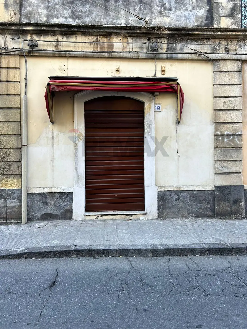 Locale Commerciale in Affitto a San Giovanni la Punta