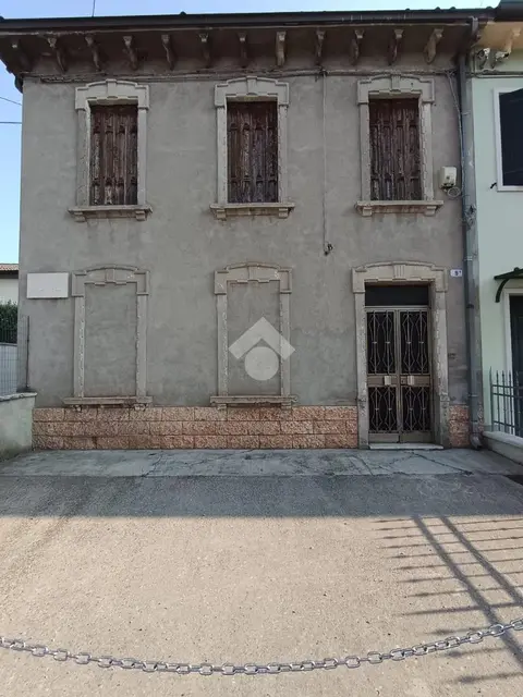 Casa di corte in vendita a Verona