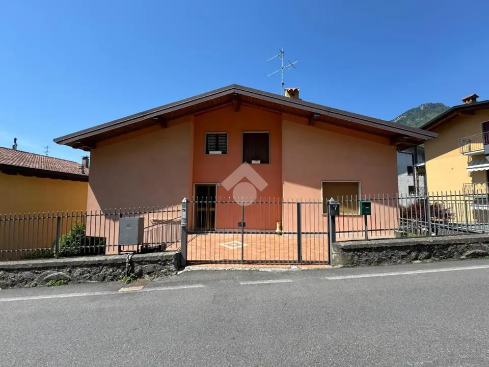 Quadrilocale in vendita a Sovere