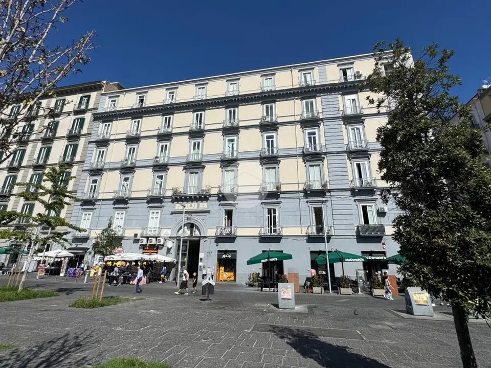 Quadrilocale in vendita a Napoli