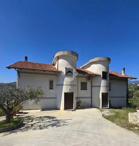 Casa semindipendente in vendita a Salerno