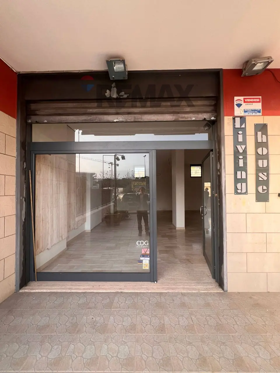 Locale Commerciale in Affitto a Triggiano
