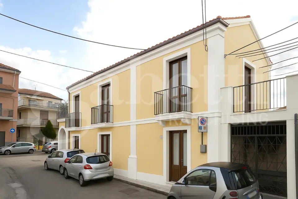 Palazzina in Via Blanco 93, Aci Catena (CT)