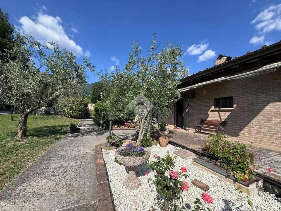 Villa singola in vendita a Assisi