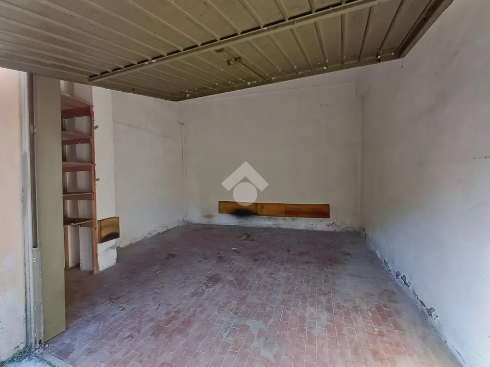 Box / posti auto in vendita a Ronco Scrivia