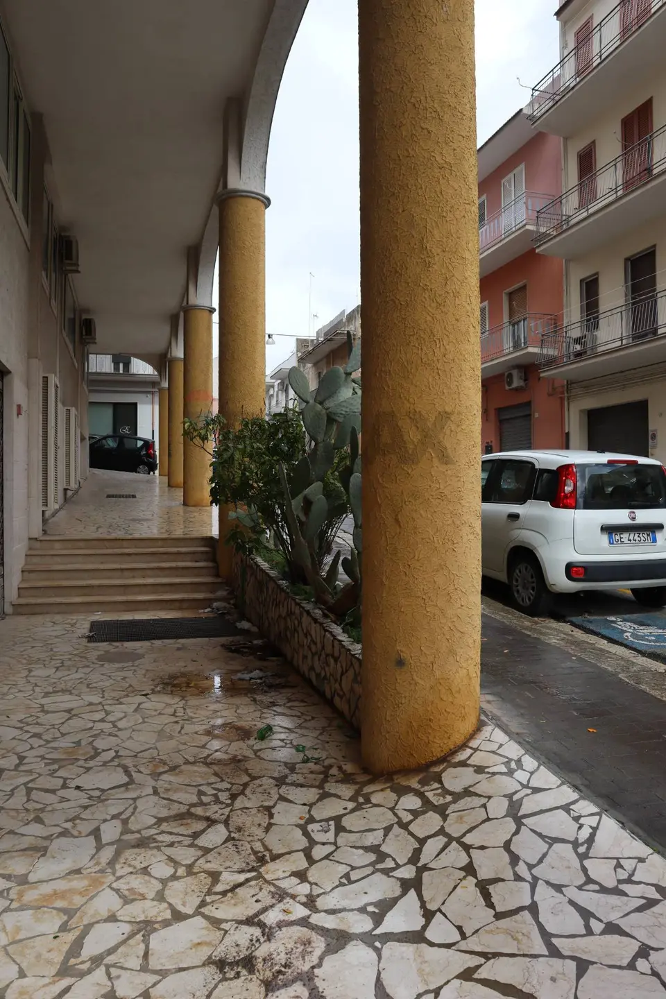 Locale Commerciale in Affitto a Ragusa
