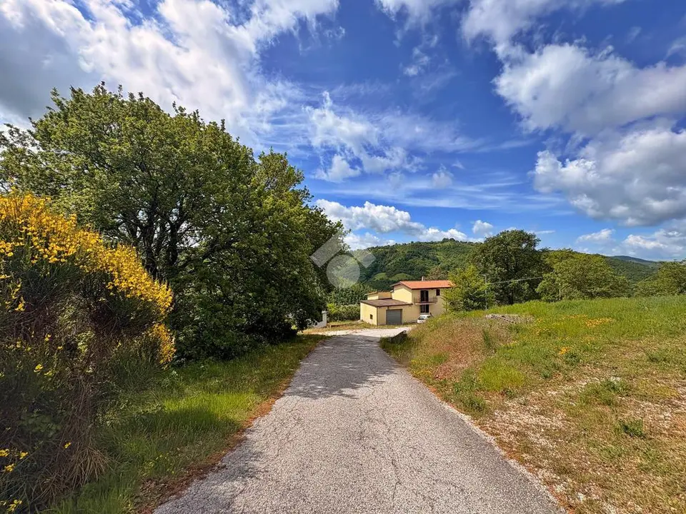 Casa indipendente in vendita a Gualdo Tadino