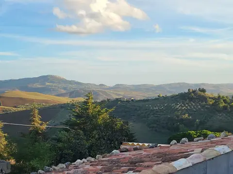 Complesso in Frazione Gulini Sabatini x, Petralia Soprana (PA)