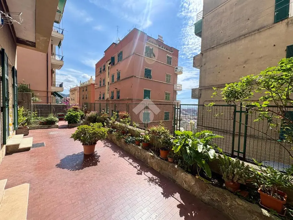 Quadrilocale in vendita a Genova