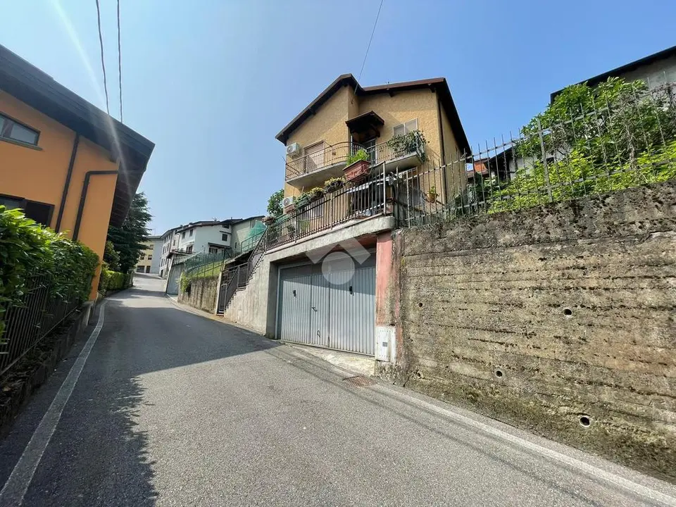 Villa singola in vendita a Pianico